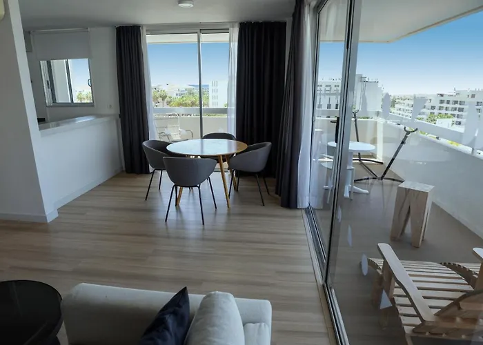 호텔 Coral & - Adults Only