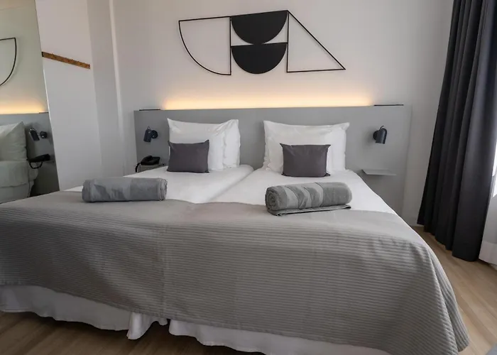 Coral & - Adults Only