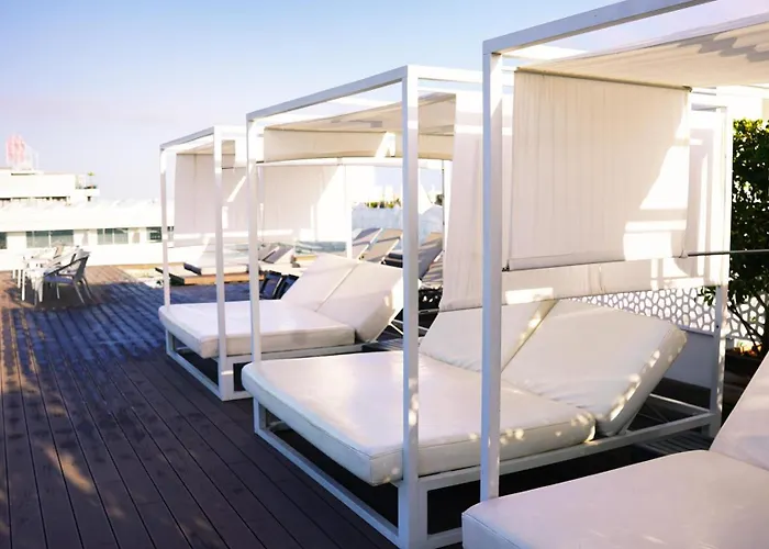 Coral & - Adults Only 4*