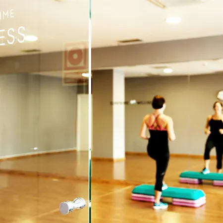 호텔 Coral & - Adults Only