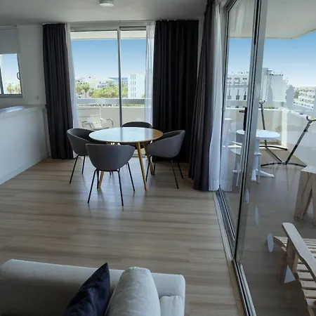 호텔 Coral & - Adults Only