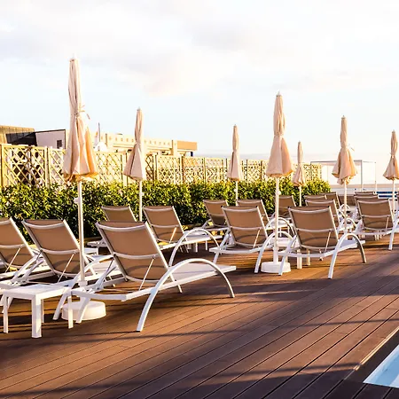 호텔 Coral & - Adults Only