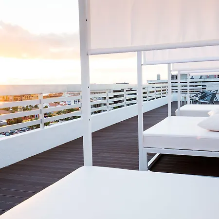 ホテル Coral & - Adults Only 4*