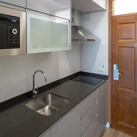 호텔 Coral & - Adults Only