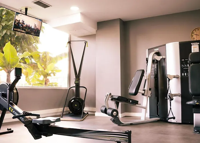 Coral & - Adults Only 4*