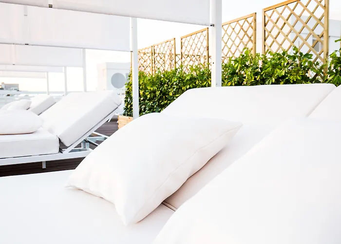 Coral & - Adults Only Otel